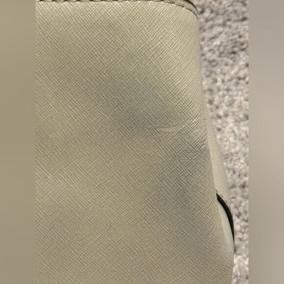 Authentic Michael Kors Handbag with Crossbody Strap - Picture 9 of 15